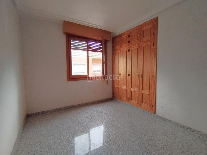 Foto b741a08c-fe1a-46ea-85a3-bb1f9d59a324. Edificio en Monforte del Cid