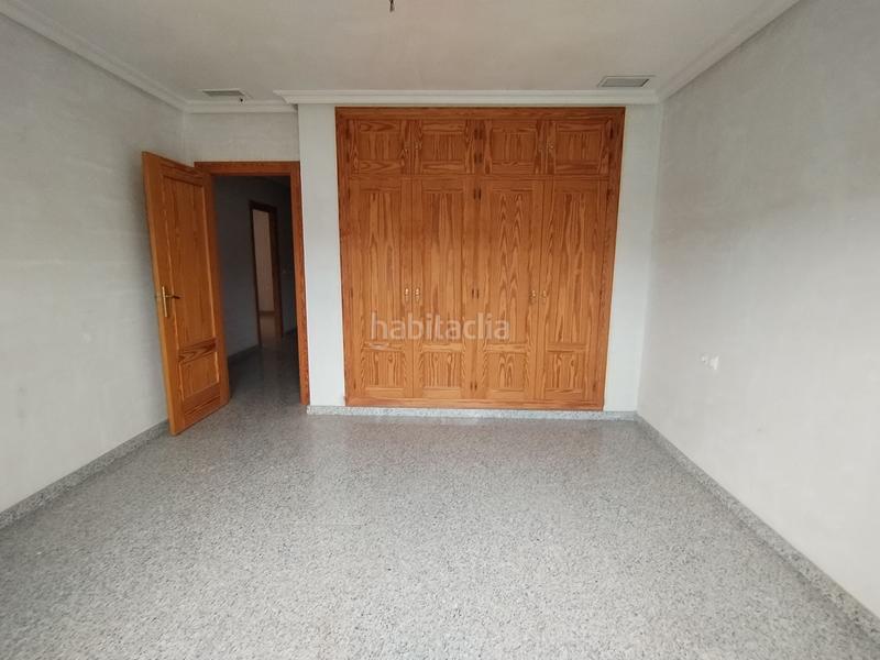 Foto fc63bd6a-d423-4507-bd5d-1b903c41b649. Edificio en Monforte del Cid