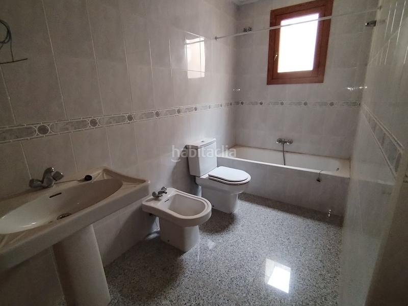 Foto c9af6fb8-99ac-4360-aa38-f627c9c8e9f7. Edifici a Monforte del Cid