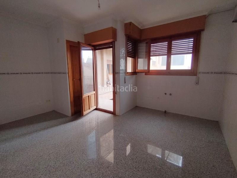 Foto e640bc02-fe1a-4a51-bc49-b724d92220ff. Edifici a Monforte del Cid