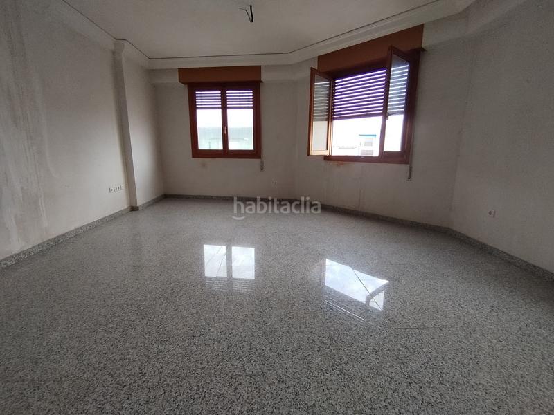 Foto f522ee30-c7c3-4ccd-a92b-37909d4edcbd. Edifici a Monforte del Cid