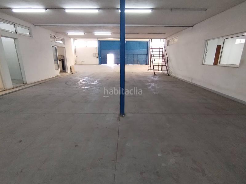Foto cb7e7c98-b715-431c-a42b-b83cb661e558. Alquiler nave industrial en Pla de la Vallonga Alicante