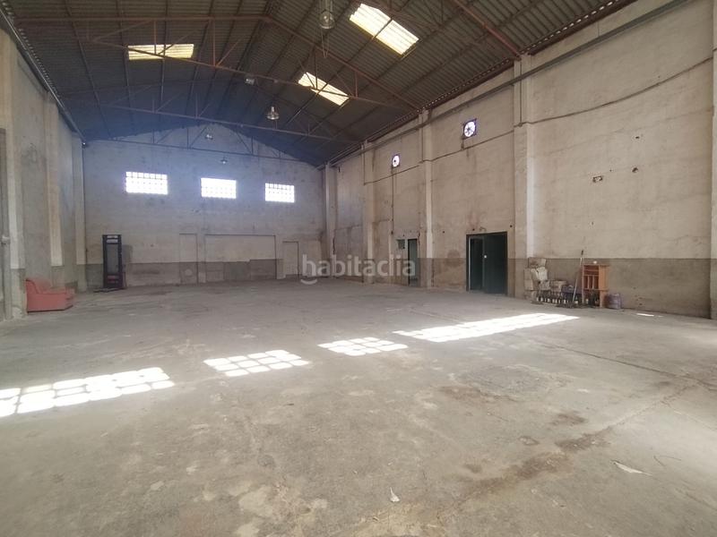 Foto e97f9066-34f3-447c-bee8-1bbaea8b3bba. Industrial building in Novelda