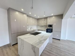 Appartement  Reyes catolicos. Piso reformado en reyes católicos