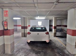 Car parking in Mercado