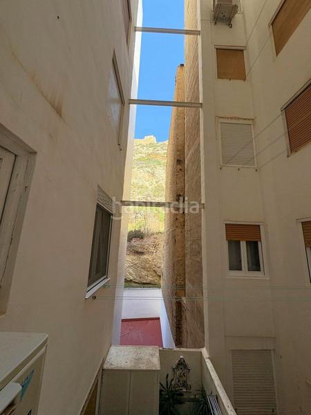 Foto e04e98d9-f5aa-4eba-b8df-16b7b03b7b3e. Etagenwohnung mit heizung in Casco Antiguo - Sta. Cruz - Ayuntamiento Alicante