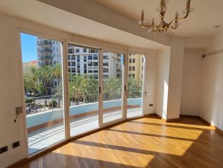 Piso en Ensanche-Diputación. Piso en venta en federico soto