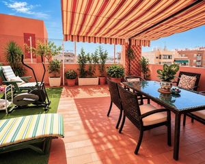 Dachwohnung en Altozano - Conde Lumiares. Exclusivo semi�tico con espectacular terraza junto a gran v�a  a