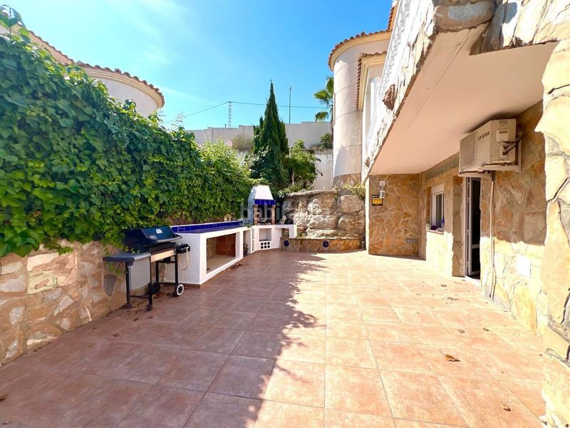 Foto 0925f217-d57f-4206-9d80-c9eda9f0e2f7. Xalet amb calefacció aparcament piscina a Pueblo Acantilado-Lanuza Campello (el)