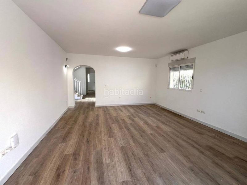 Foto 490ebd29-5502-4a12-863c-810956ce1e5f. Xalet amb calefacció aparcament piscina a Pueblo Acantilado-Lanuza Campello (el)