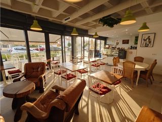 Miete Geschäftsraum in Villamartín-Las Filipinas. Traspaso de barcafetería con despacho de pan en playa flamenca o