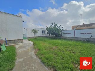 Casa a Chipiona Norte. Casa con terreno en zona montijo