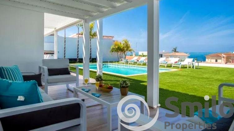 Foto 224f50d9-f1db-4d08-83ff-c15ddcbb1a6a. Casa amb aparcament piscina a Playa Fañabé Alto Adeje