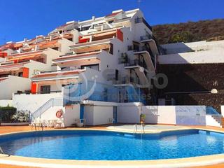 Piso en La colina 22. Piso moderno de 2 habitaciones a 400 metros de la playa en los c