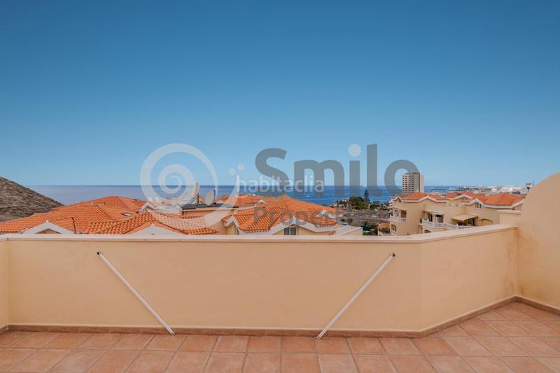 Foto 053a2f36-b502-494f-907f-3c4d81e19046. Dúplex en caleta 3 oportunidad única en Los Cristianos! espectacular ático dúplex con impresionantes vistas al mar en Arona