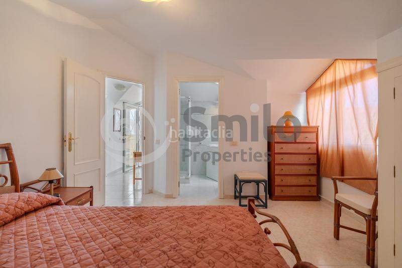 Foto 8ca88e1a-20f3-414d-b2d2-63e7f2e86b06. Dúplex en caleta 3 oportunidad única en Los Cristianos! espectacular ático dúplex con impresionantes vistas al mar en Arona