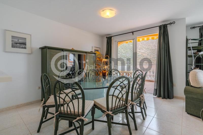 Foto a72e6091-fc9c-422b-aa6f-a36aed0029cf. Dúplex en caleta 3 oportunidad única en Los Cristianos! espectacular ático dúplex con impresionantes vistas al mar en Arona