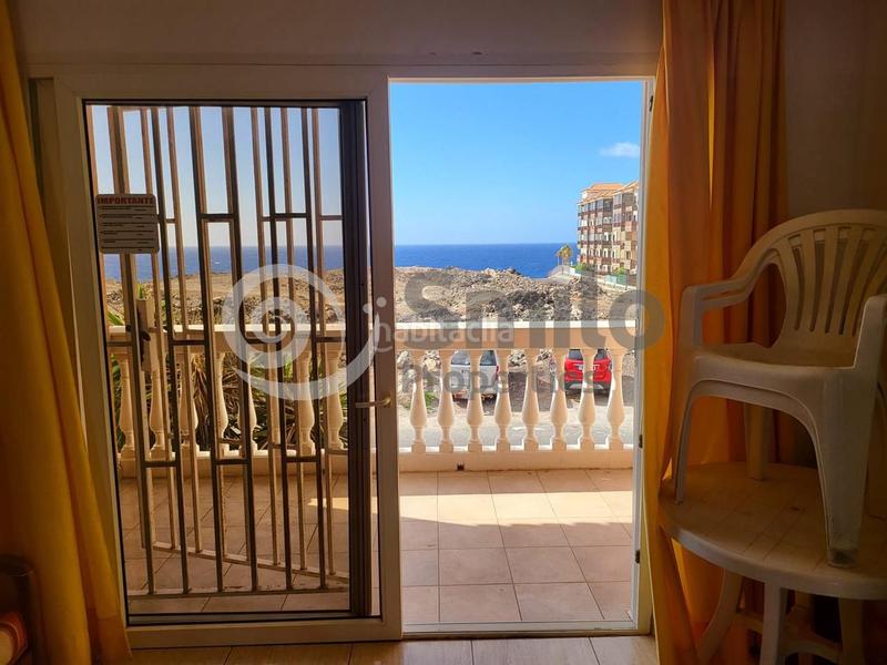 Foto 54ba84c6-3178-4a63-9bb0-b721388d220b. Estudio en de la te 1 tu rincón de tranquilidad con vistas al mar te espera en Costa del Silencio! en Arona