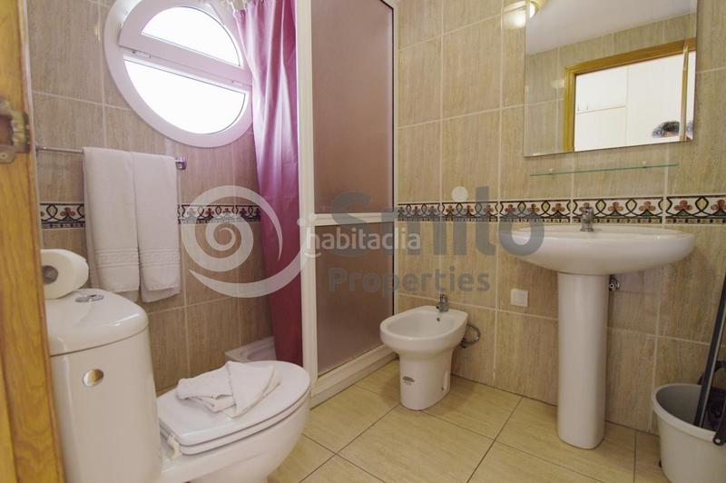 Foto c3ae3fc6-a856-4e4b-91d6-c1b700c1bed4. Estudio en de la te 1 tu nueva propiedad en Costa del Silencio te está esperando! en Arona