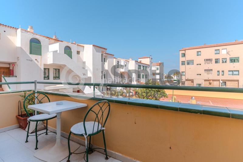Foto 28bf80c1-953f-4957-8448-5538c60c5633. Piso en chasna 3 oportunidad en Costa del Silencio apartamento en venta en complejo halcón en Arona