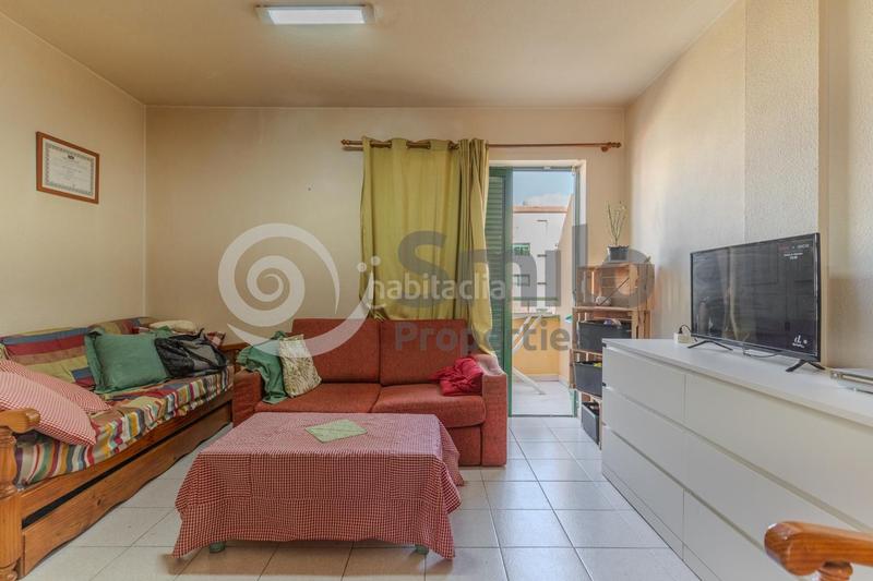 Foto 5edaa581-7a29-46ef-9c01-0e0e87c8cdc0. Piso en chasna 3 oportunidad en Costa del Silencio apartamento en venta en complejo halcón en Arona