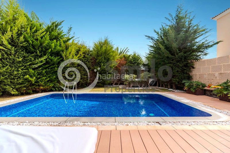 Foto 01e43db1-10a2-416e-b78d-1f43a9040100. Casa amb aparcament piscina a Playa Fañabé Alto Adeje