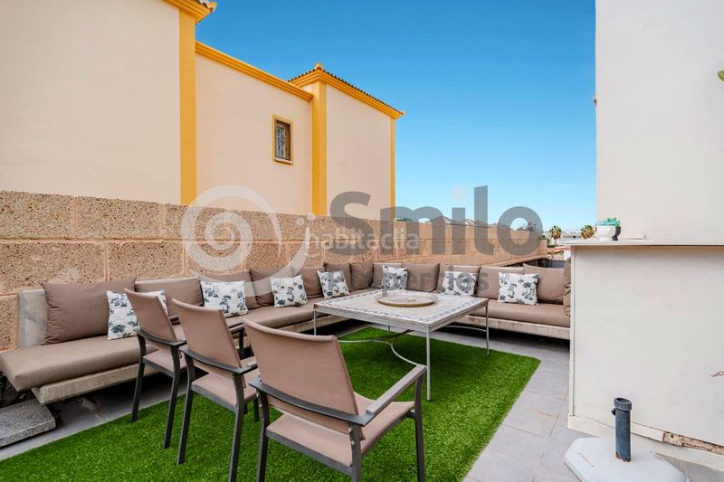 Foto 1bf62496-bf11-49dc-98cc-86005c5e8f2d. Casa amb aparcament piscina a Playa Fañabé Alto Adeje