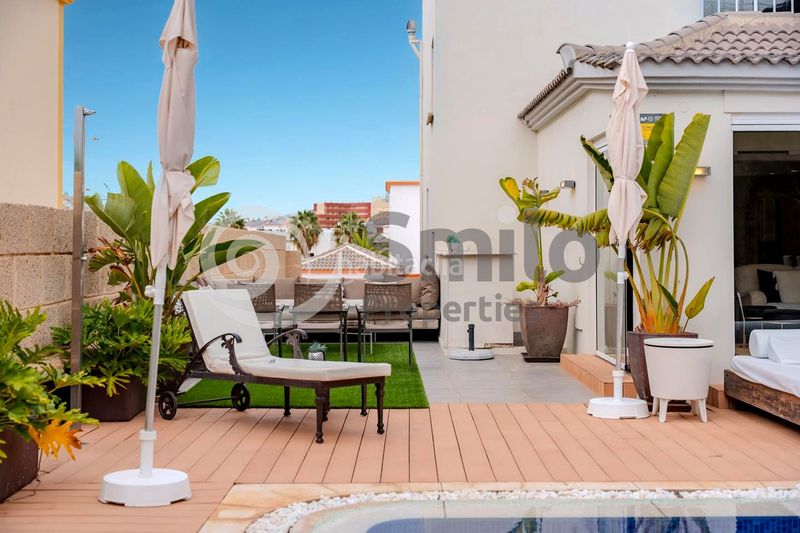 Foto 23714bb7-0427-403c-9e3b-c7744106b093. Casa amb aparcament piscina a Playa Fañabé Alto Adeje