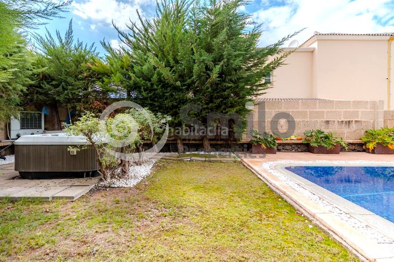 Foto a323b8fd-7efc-4872-bcf9-b4626545fba2. Casa amb aparcament piscina a Playa Fañabé Alto Adeje