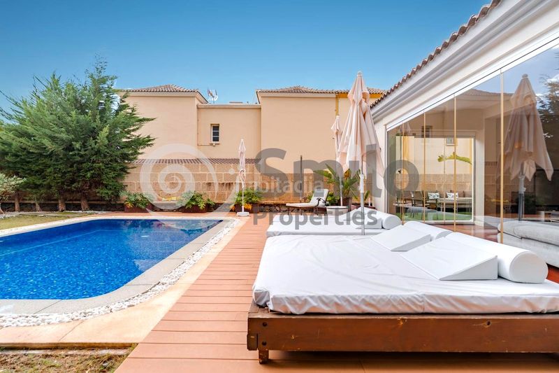 Foto e78926a6-f5fe-4123-88b2-058426186dbe. Casa amb aparcament piscina a Playa Fañabé Alto Adeje
