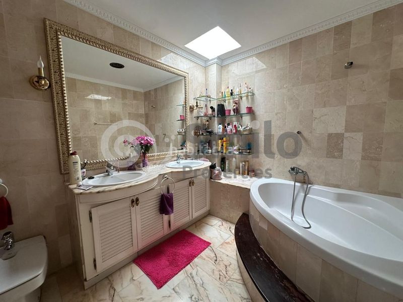 Foto b77c359c-299b-4c27-a18b-661f0ce71719. Casa amb aparcament piscina a Cho - Parque de la Reina Arona