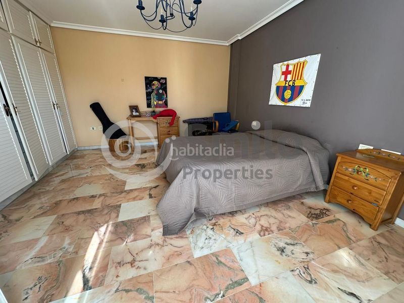 Foto be1cc456-95f9-4cf3-9764-ec0e96a4a91c. Casa amb aparcament piscina a Cho - Parque de la Reina Arona