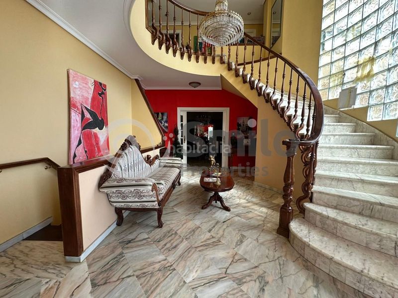 Foto dd5049d3-7a96-4379-a2b7-6d0f9f2ec6ad. Casa amb aparcament piscina a Cho - Parque de la Reina Arona
