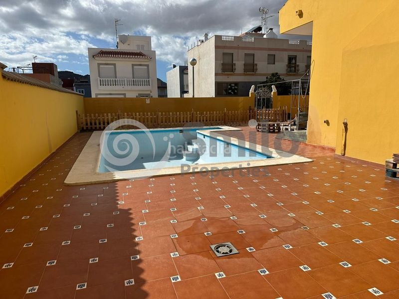 Foto f5cbe2ac-c144-40f6-afda-2bb85259f440. Casa amb aparcament piscina a Cho - Parque de la Reina Arona