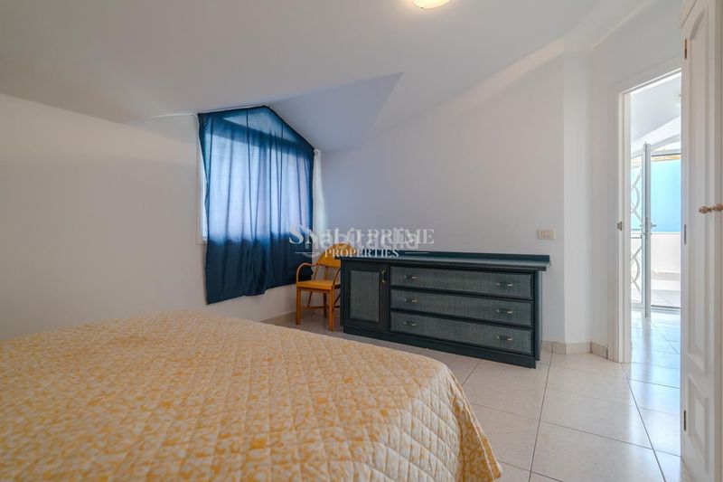 Foto 024f4403-8cb8-414e-af01-3630734c65e4. Dúplex amb piscina a Los Cristianos Arona
