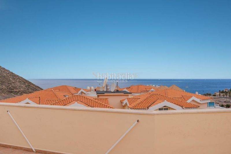 Foto c0bc1a9e-c3ea-4e5e-85b5-87cc5e335ede. Dúplex amb piscina a Los Cristianos Arona