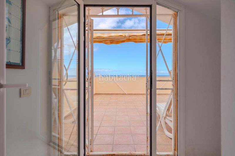 Foto d0d43165-42dd-4b3d-bc20-e5b43fc70c3b. Dúplex amb piscina a Los Cristianos Arona
