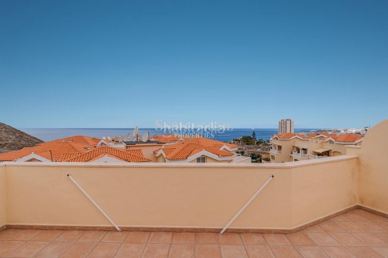 Foto dfa95a06-727c-4514-bc88-77dcfbf8c711. Dúplex amb piscina a Los Cristianos Arona