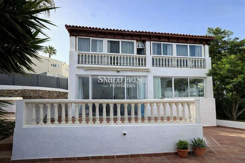 Foto 017423f3-39d3-4dc8-8f89-97b7c7e0e33d. Casa amb calefacció piscina a Chayofa Arona
