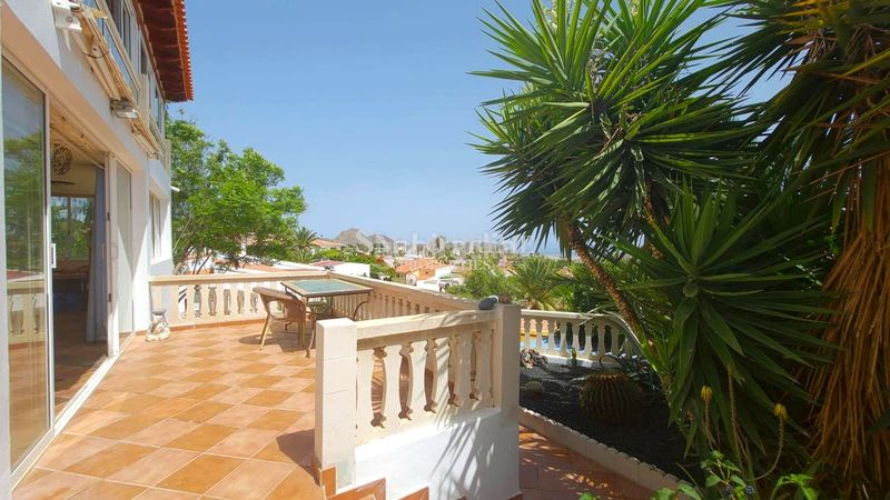 Foto 77e9d56b-fe55-48e4-b11c-7250d2552d14. Casa amb calefacció piscina a Chayofa Arona