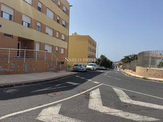 Etagenwohnung  Calle la trujilla. Amplio apartamento de 3 dormitorios en cabo blanco