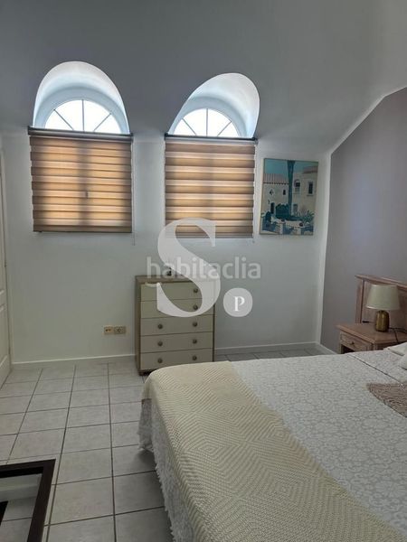 Foto b686ae92-d5bb-4d43-a7c2-67e306d5f0c9. Lloguer dúplex amb piscina a Costa del Silencio Arona