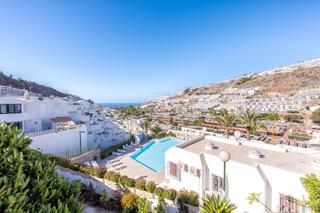 Casa  Avenida gran canaria. Bungalow de esquina con dos dormitorios en venta en el popular c