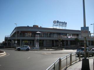 Local Comercial a San Fernando. Local comercial en el centro comercial ronda