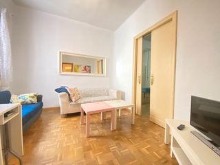 Rent Flat  Avenida de la reina victoria. Alquiler de interior piso amueblado