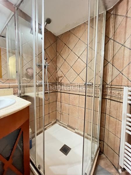 Foto aff7d0fe-124d-46f2-898f-6c7930a10d7a. Miete etagenwohnung mit heizung in Sol Madrid