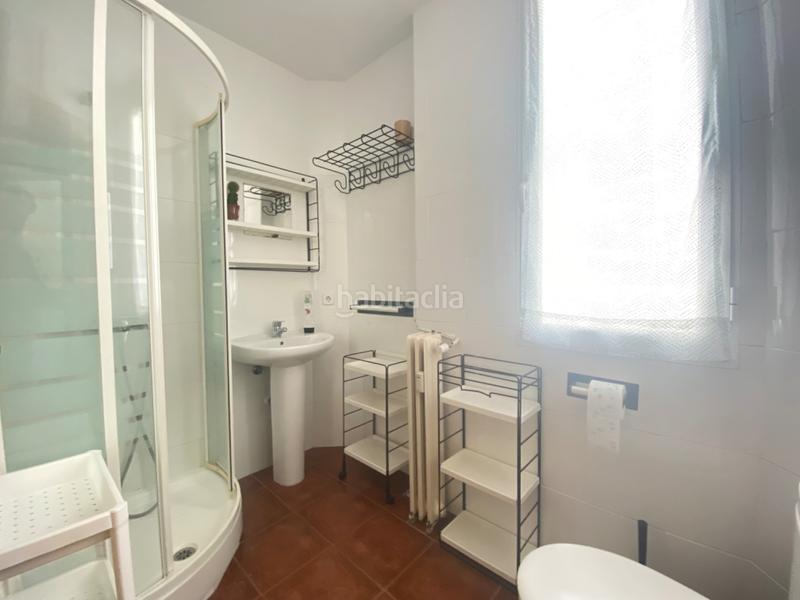Foto dba58480-2d90-4866-856b-f7f810a73b7a. Alquiler piso galota inversion e inmobiliairia alquila amplio y luminoso piso en Madrid