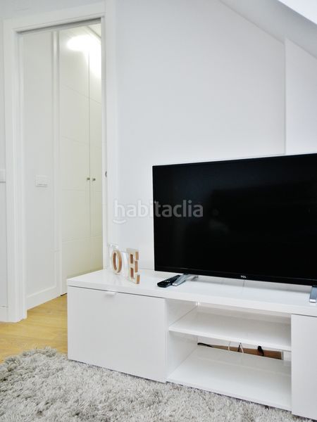Foto b8f6a351-b884-4e56-bbb1-e57735b5dc32. Lloguer àtic amb calefacció a Argüelles Madrid
