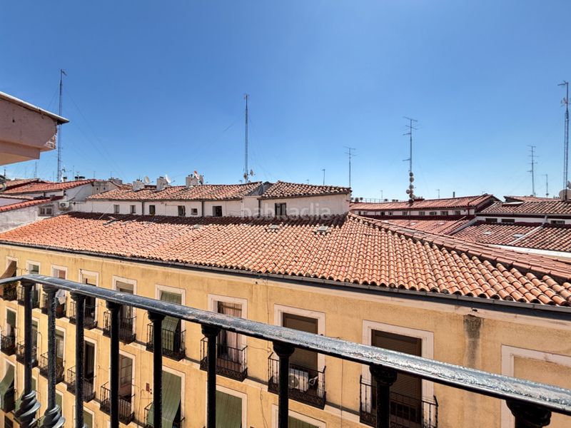 Foto 4de40bcc-5325-4d04-8c8f-a70ae19e3ffb. Rent flat in Embajadores-Lavapiés Madrid