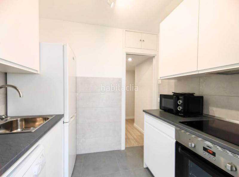 Foto 9ed8fbf5-856d-4434-8255-3f342238c4e2. Alquiler piso galota inversion e inmobiliairia alquila piso con terraza ideal para estudiantes en Madrid